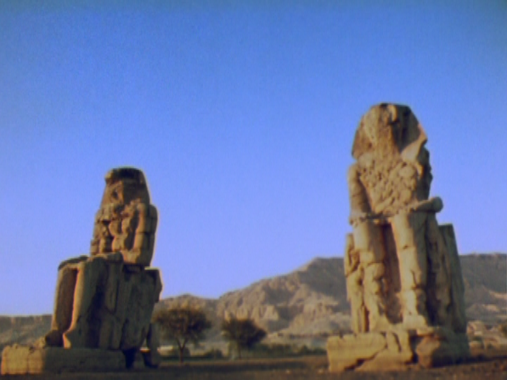 the-colossi-of-menmon-the-final-shot-of-the-film
